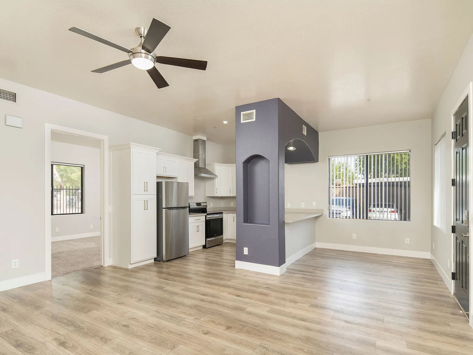 1415 S Stanley Pl — Photo 2