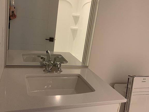 Bathroom vanity