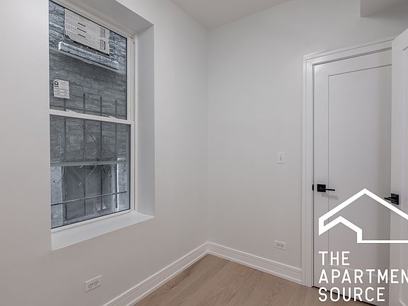 4th image of 2943 N Gresham Ave #1F