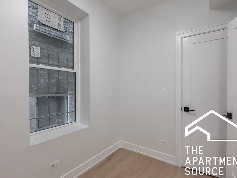 2943 N Gresham Ave #1 — Photo 14