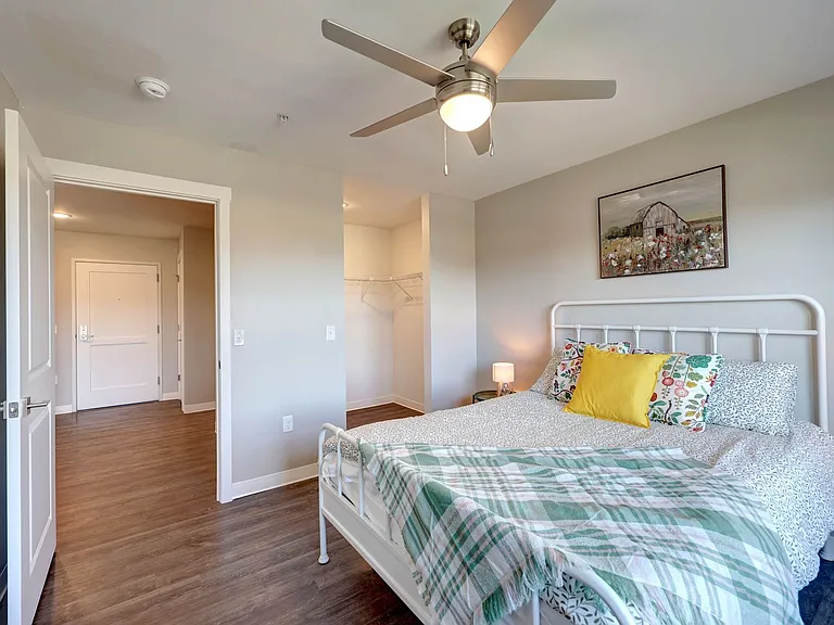The Heights I - Apartments — Photo 23