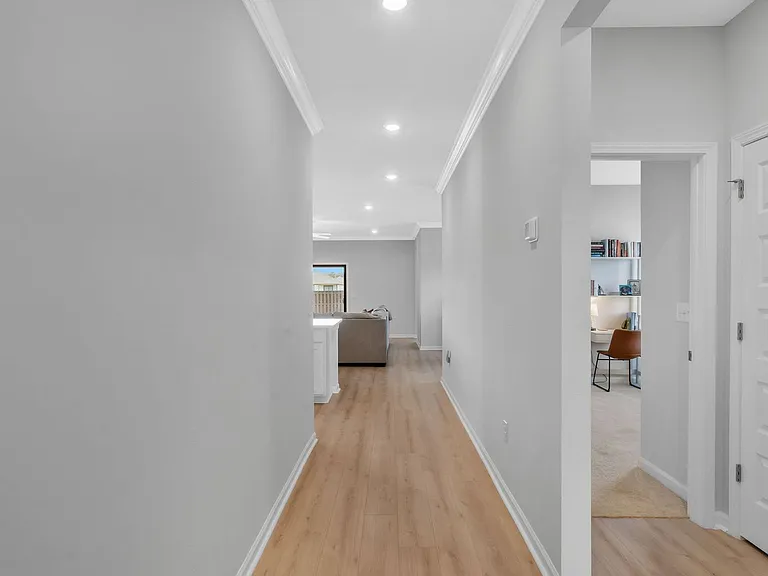 101 Stockholm Ln — Photo 7