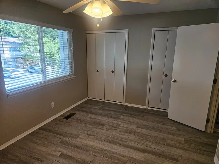 220 Elizabeth St #A14 — Photo 11