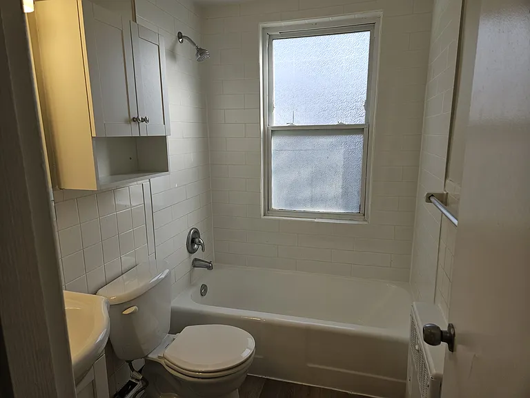 366 Belgrave Ave #9 — Photo 10