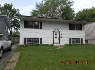 52 N Fairlawn Ave, Mundelein, IL 60060