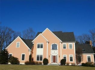17 Wildewood Dr, Paxton, MA 01612