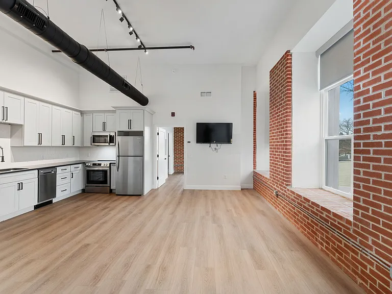 64 Mill St #9 — Photo 9