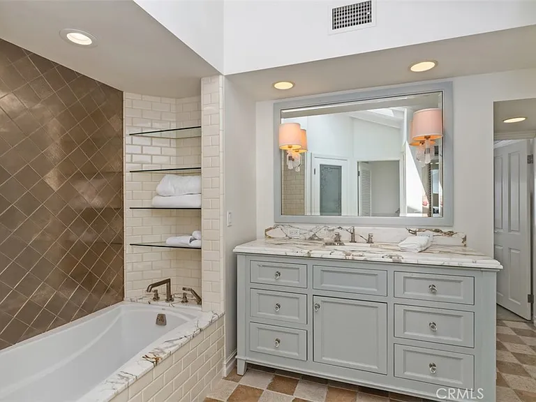 100 S La Senda Dr — Photo 35