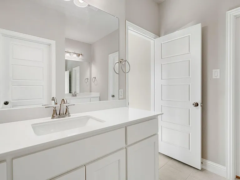 2041 Layla Dr — Photo 13