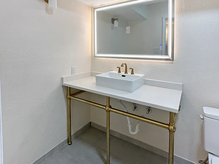 2301 Ridgmar Plz — Photo 6