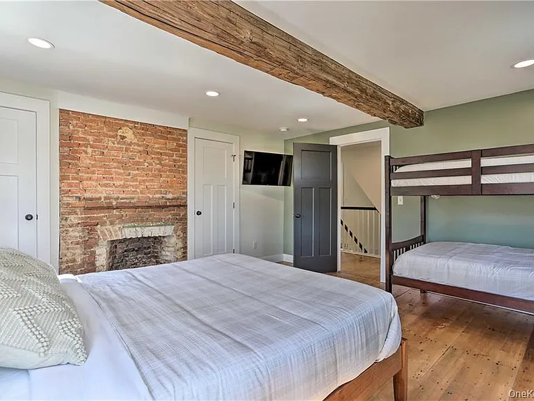 207 S Plank Rd — Photo 15