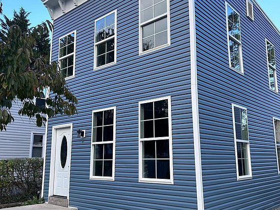 4th image of 4 Howard Ave