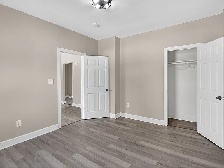 378 Grand St — Photo 18