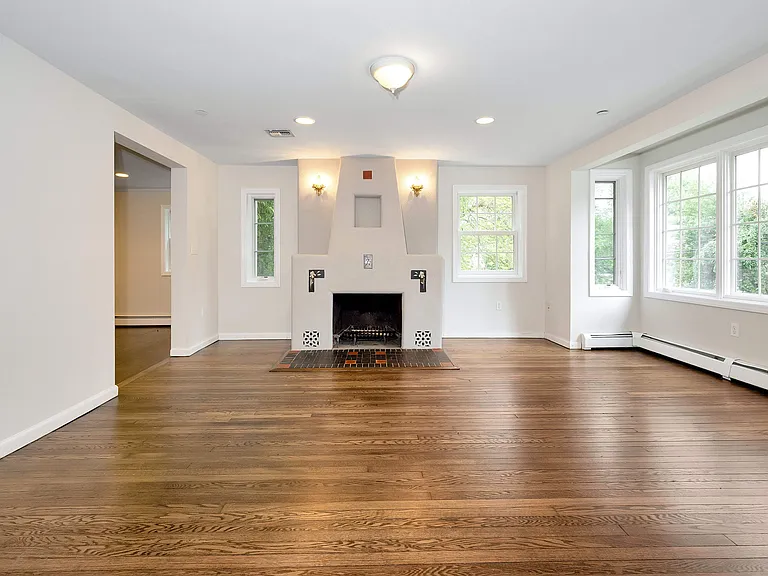 181 Washington St — Photo 15