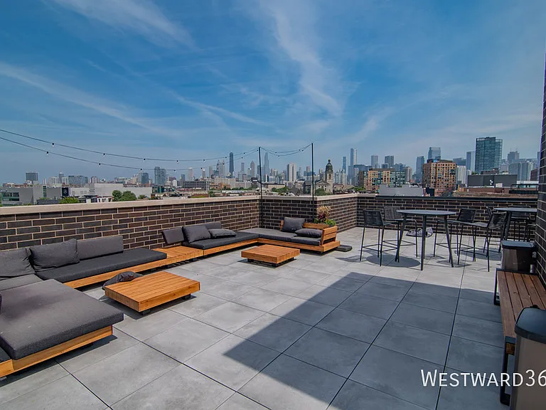 880 N Milwaukee Ave #2S — Photo 16
