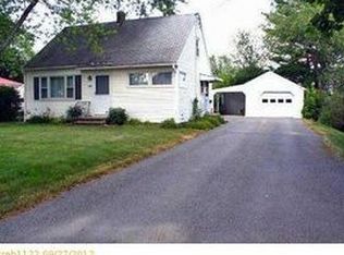 80 Grove St, Brewer, ME 04412
