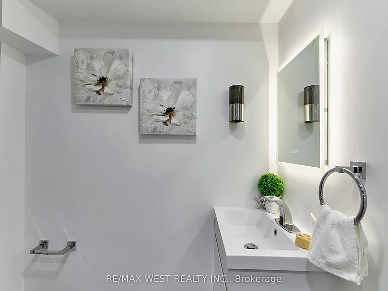 67 Hobbs Dr #BASEMENT — Photo 12