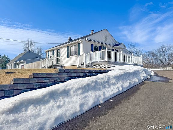 4th image of 15 Pine Hill Road