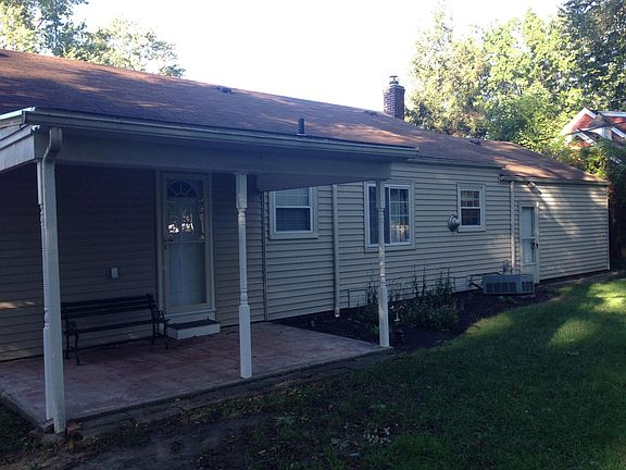3rd image of 22553 Mildred Ave
