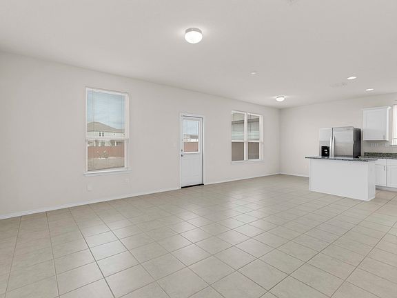 3rd image of 11239 Long Rider