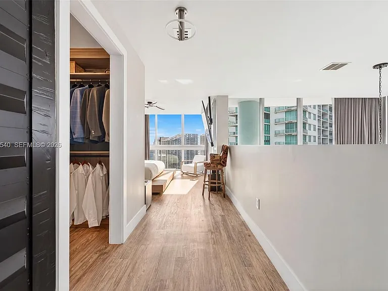90 SW 3rd St #Penthouse 12 — Photo 21