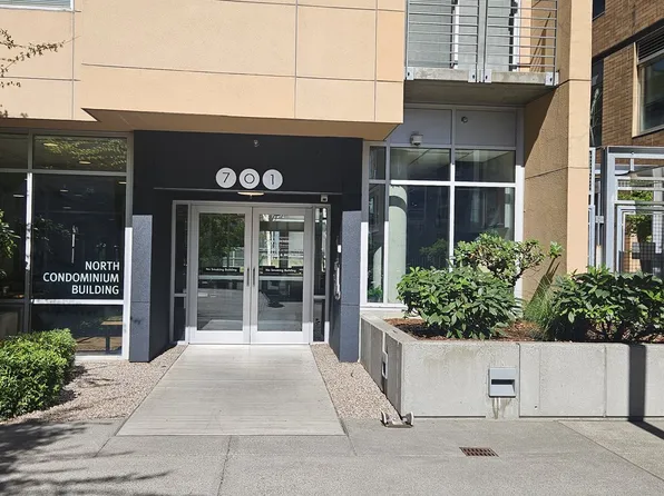701 Columbia St APT 404, Vancouver, WA 98660