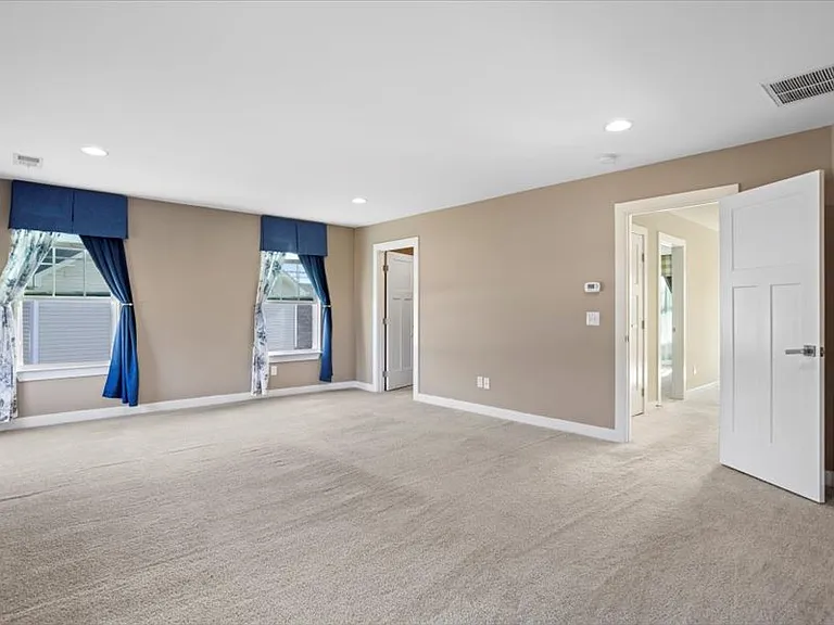 120 Thames Valley Dr — Photo 14
