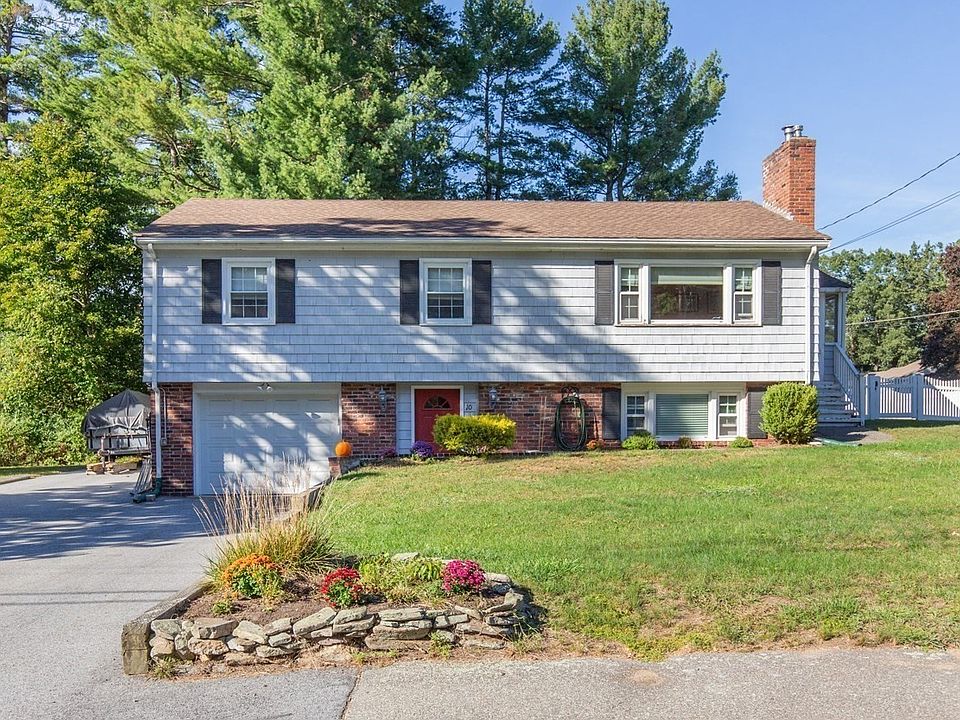1st image of 10 Frederick Dr