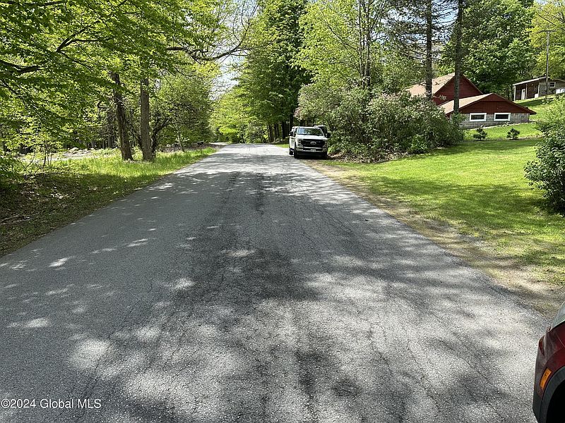 2nd image of 344 Jackson Summit Road