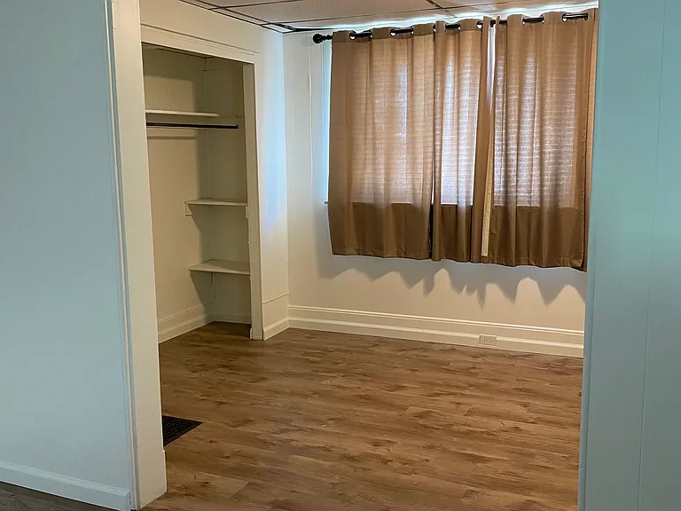 100 Kathleen St #1 — Photo 29