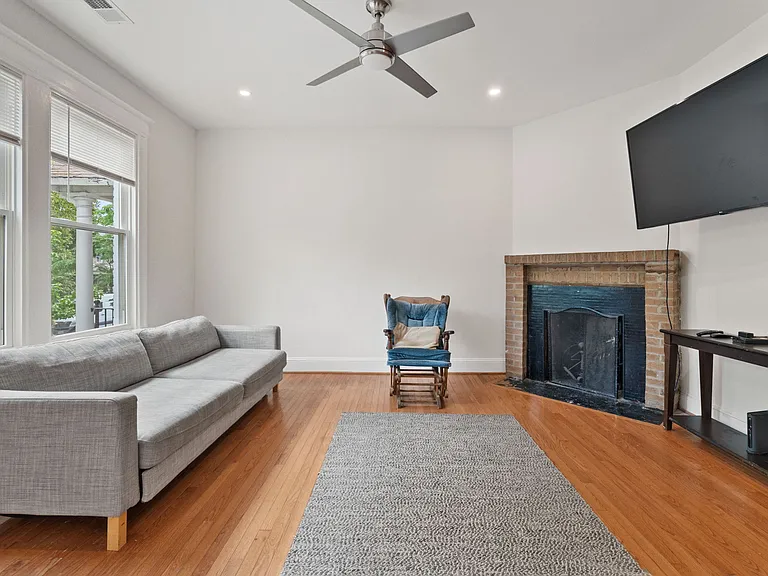 707 Quincy St NW — Photo 5