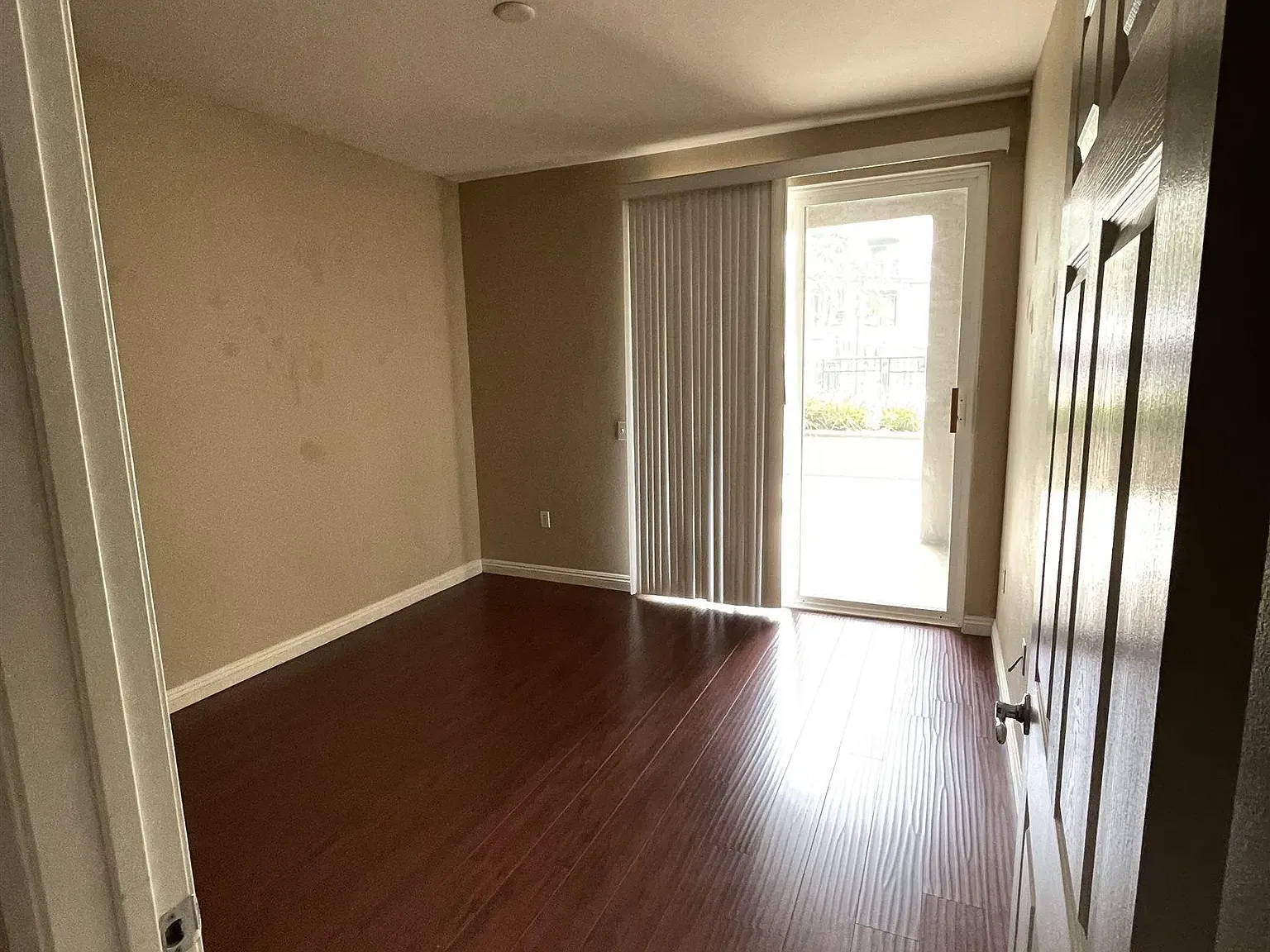 2 bed, 2.0 bath, 1124 sqft, $3,700 — Photo 4