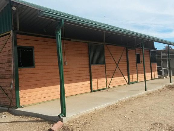 Castlebrook 2 mare motel