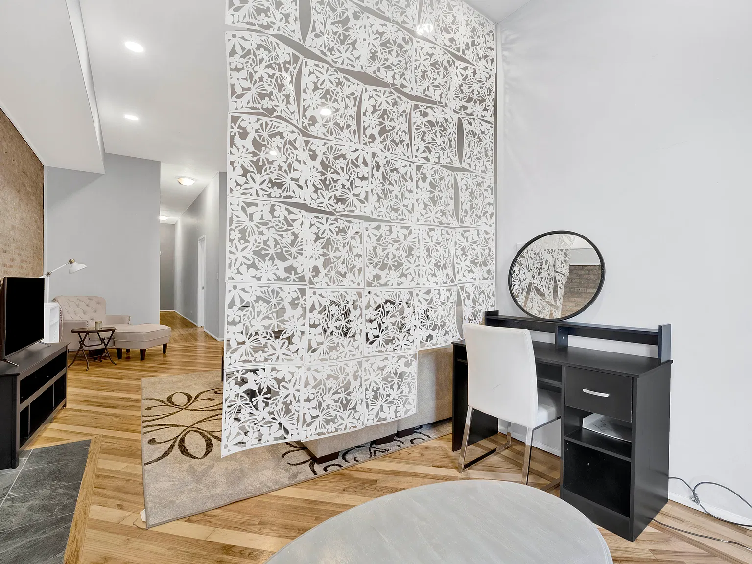 2 bed, 1.5 bath, 1750 sqft, $2,995 — Photo 3