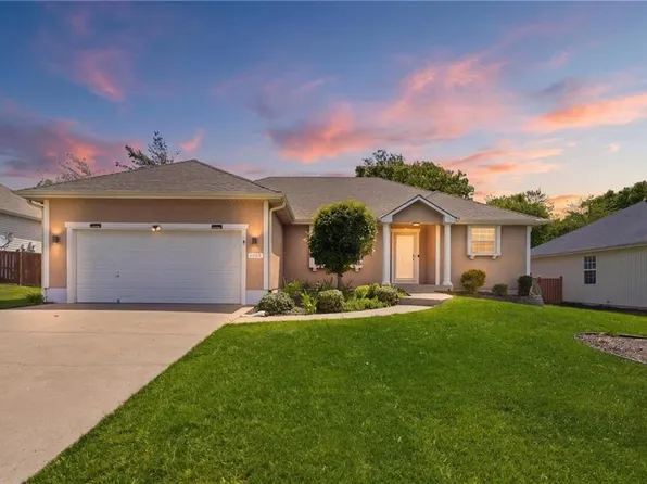 3205 SW Alice Ln, Lees Summit, MO 64082