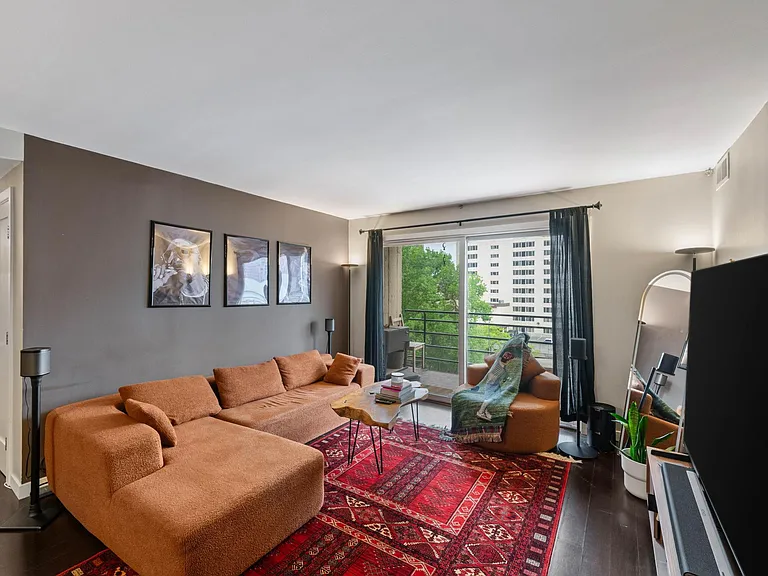 1200 Nicollet Ave #614 — Photo 8