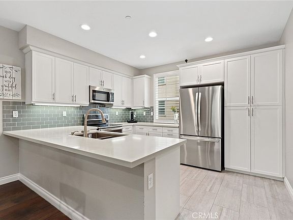 2nd image of 649 W Foothill Blvd Unit 2
