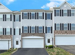 247 Grace Manor Dr, Coraopolis, PA