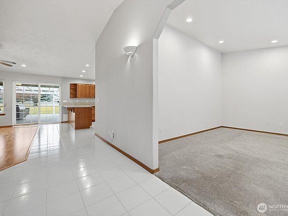 5th image of 4105 Southlake Court
