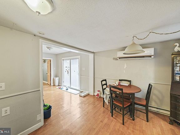 3rd image of 335 Bells Dr