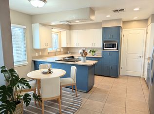 201 Taylor Dr, Farmington, NM 87401