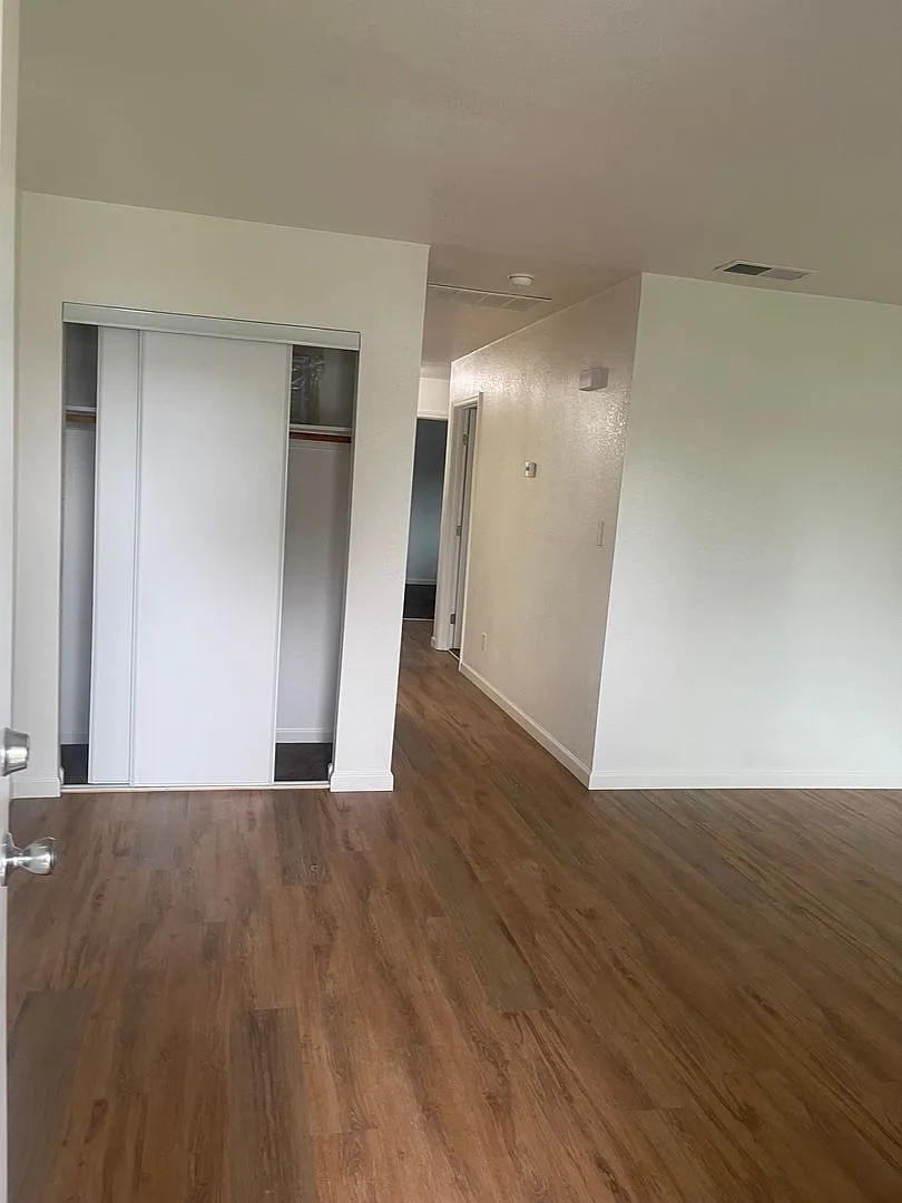 Building Photo - 1768 Crestwood Cir
