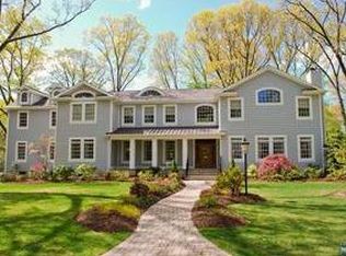 330 Bedford Rd, Ridgewood, NJ 07450