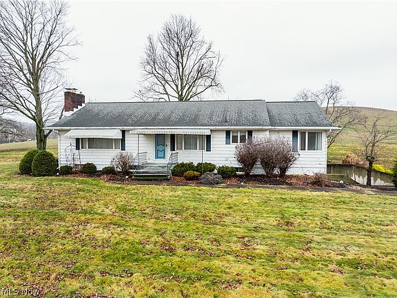 3rd image of 3967 Crooked Run Rd NW