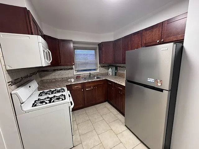 8909 Doran Ave #1 — Photo 8