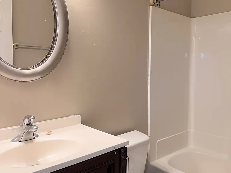 1422 S Lincoln St — Photo 6