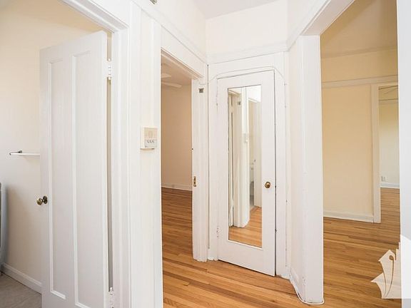 3rd image of 5103 N Winchester Ave #1