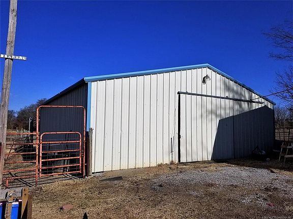 4th image of 20777 E Highway 20