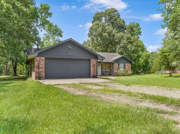14 County Road 6403, Dayton, TX 77535