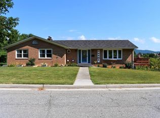 910 W Fulton St, Wytheville, VA 24382